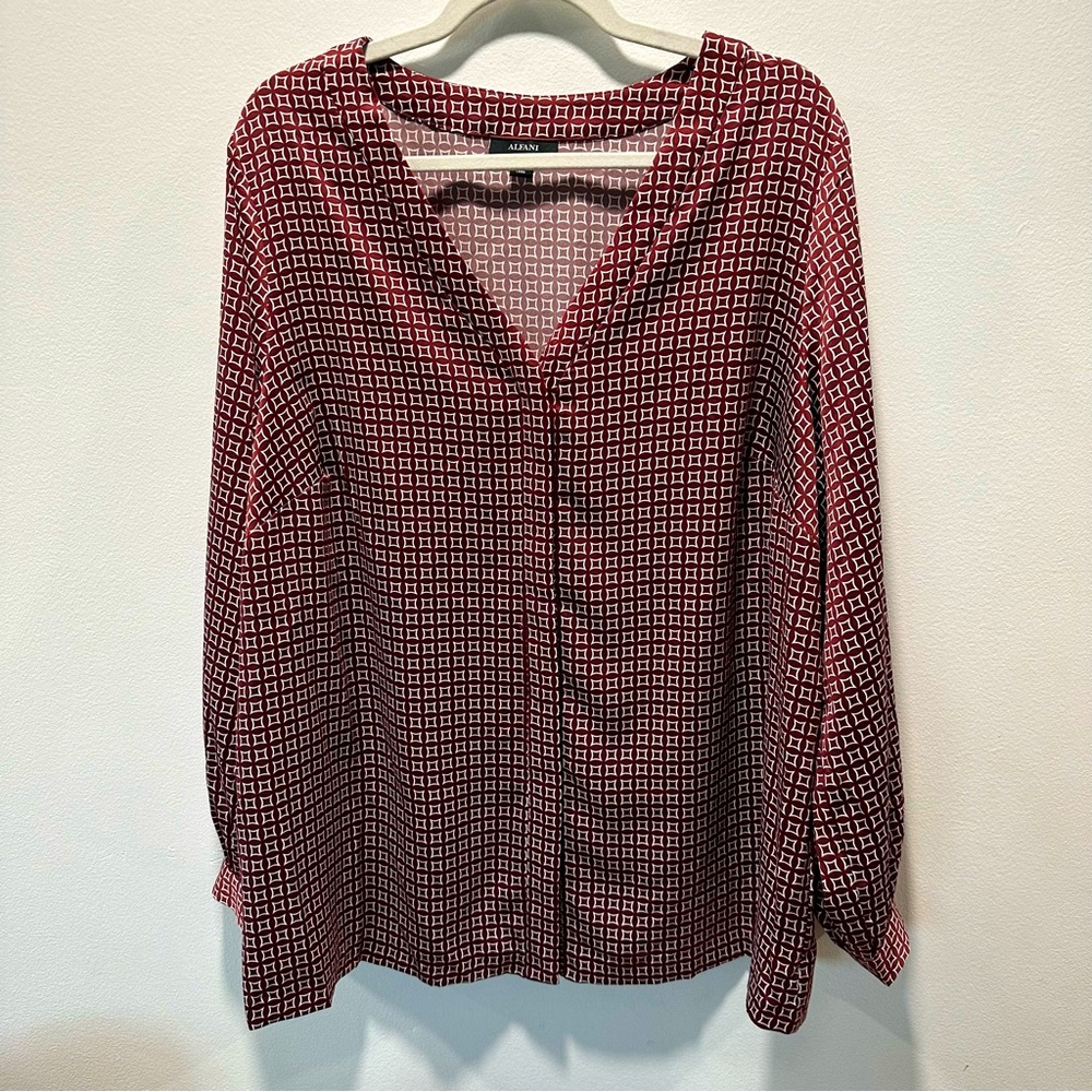Alfani Maroon Geometric Long Sleeve Button Down Satin Top Women’s Size 2X
